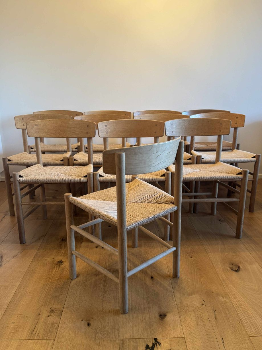 Børge Mogensen J39 Eg Flotte folkestole i eg med natur flet.