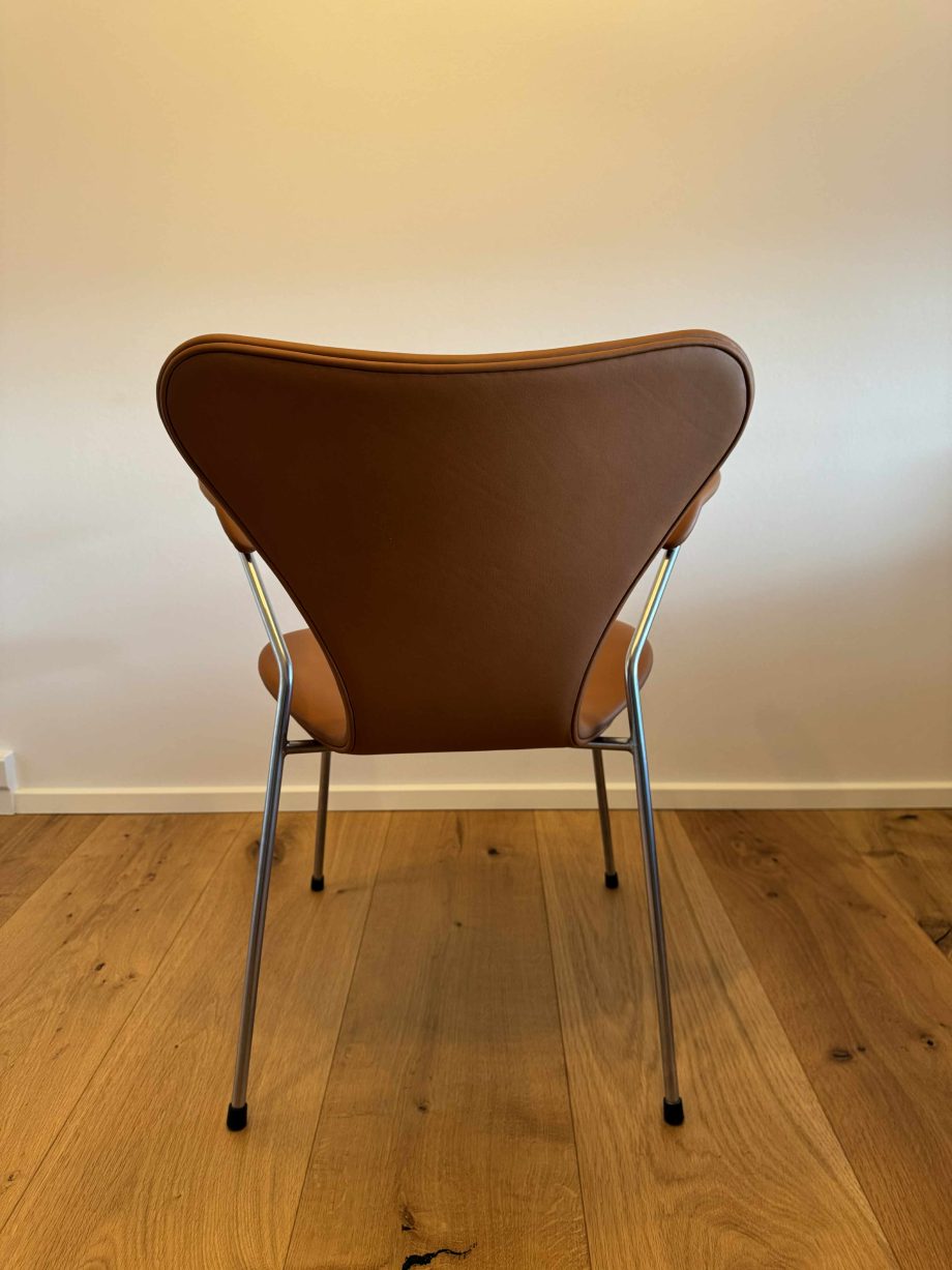 Arne Jacobsen 7 styk 7er stole en med armlæn